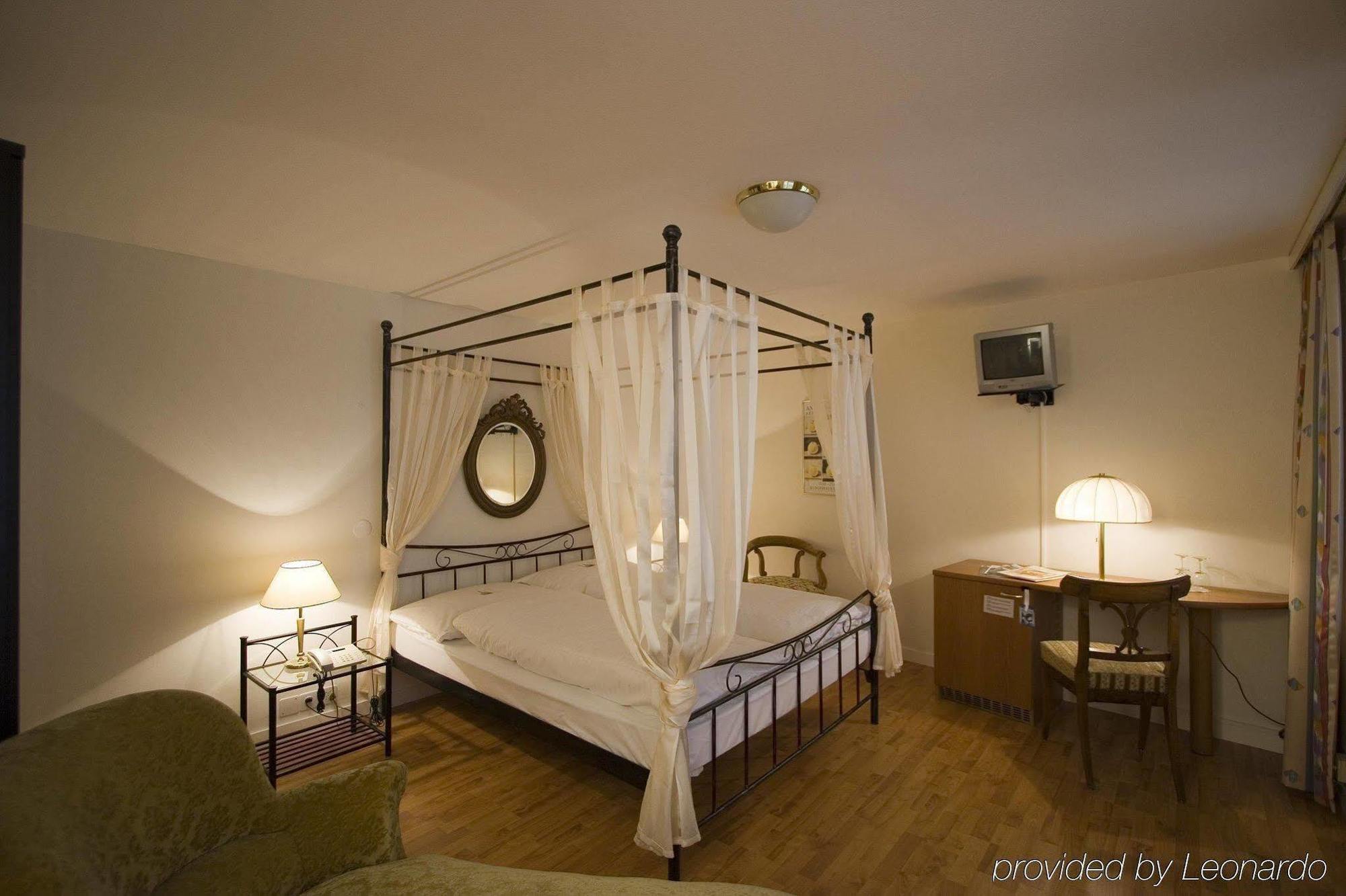 Hotel Roter Turm Solothurn Exterior photo